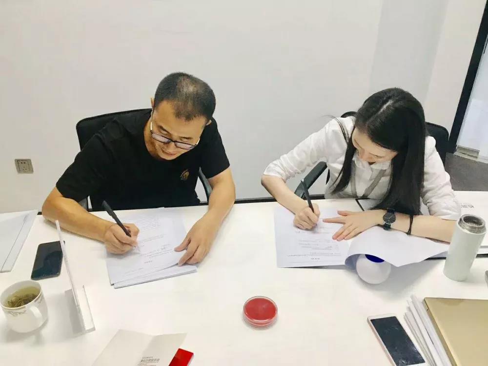 熱烈祝賀袁總簽約創(chuàng)綠家四川省涼山彝族自治州區(qū)級代理！